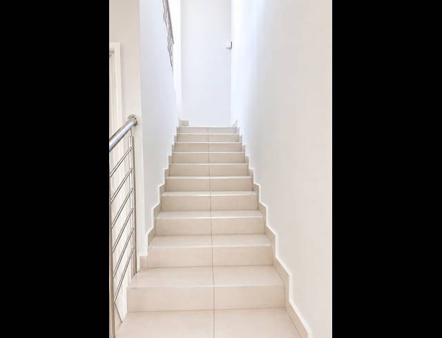 4 BEDROOM FREEHOLD FOR SALE IN SANDOWN